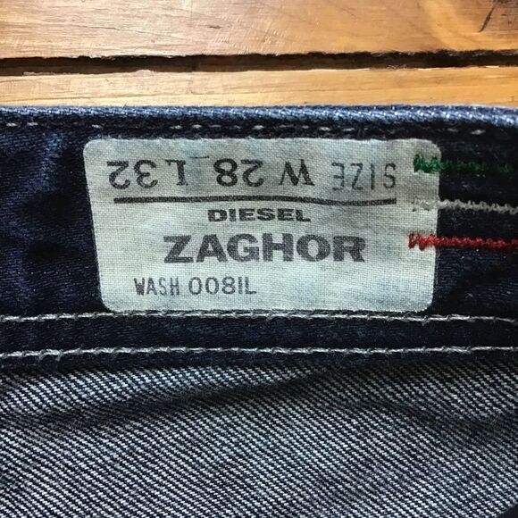 DIESEL Zaghor men’s cut off jeans shorts Size 28 unisex boyfriend zip closure - Picture 3 of 12